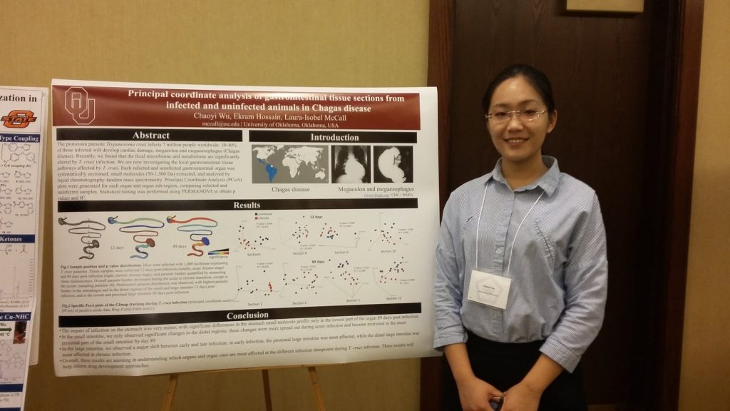 Chaoyi presenting her poster