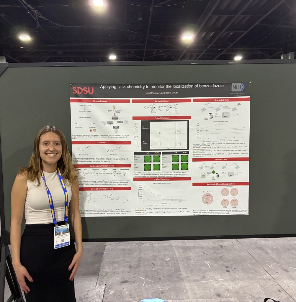 Ariel presenting her poster at the ACS meeting